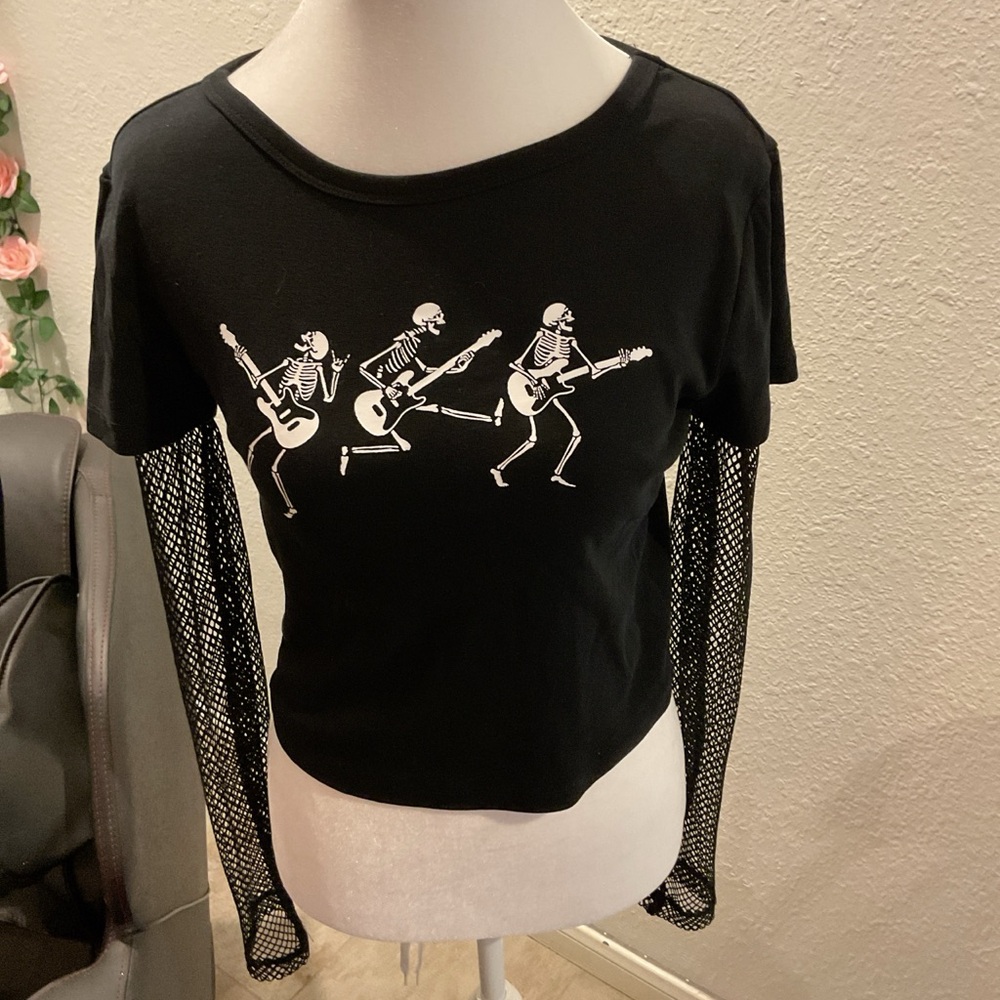 Almost Famous Black Skeleton Graphic Long Sleeve Top
